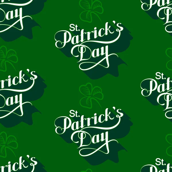 Wektor wzór z odręcznym Saint Patricks Day etykiety i koniczyna liść. wakacje napis skład — Wektor stockowy