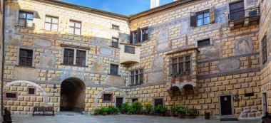 Şato avlusu, Cesky Krumlov kalesi, Çek Cumhuriyeti