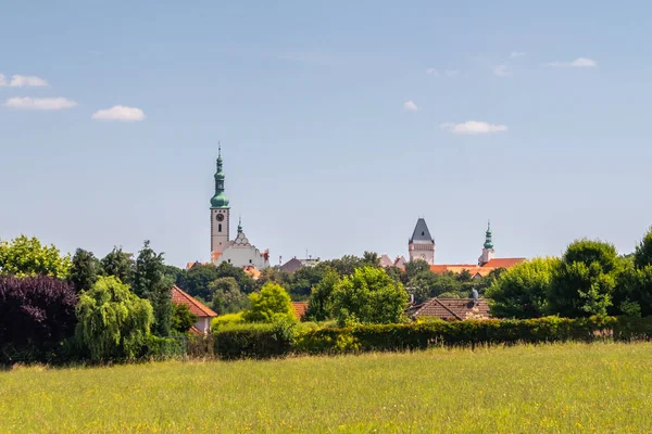 Paisaje con torres del casco antiguo de Tabor, República Checa — Foto de Stock