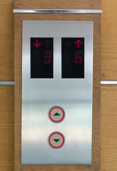 Botón del elevador hacia arriba y hacia abajo . — Foto de Stock