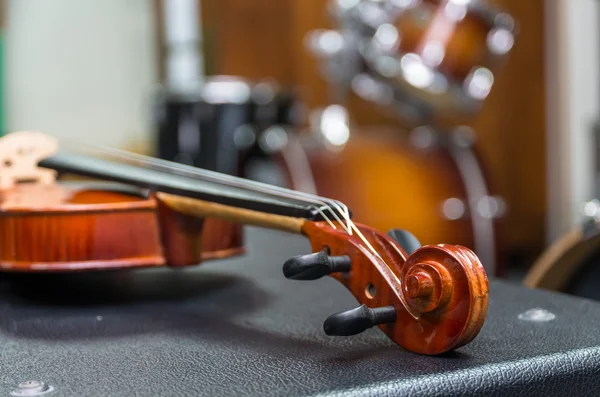 Closeup viool orkest muziekinstrumenten — Stockfoto