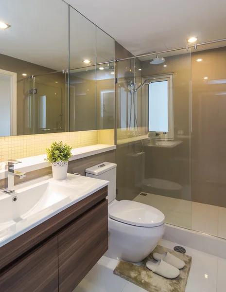 Luksusowe wnętrze nowoczesna łazienka — Zdjęcie stockowe