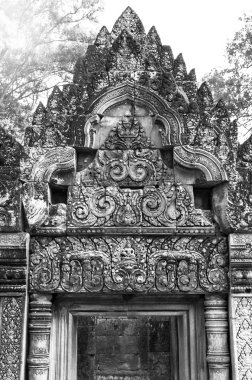 Closeup fantastik kapısı Banteay Srei kale, Siem Reap, Kamboçya