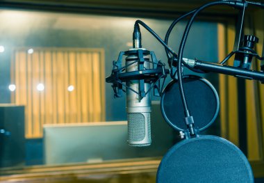 Profesyonel stüdyo mikrofon