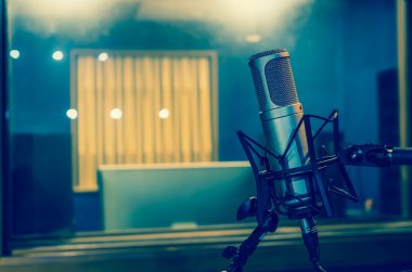 Profesyonel stüdyo mikrofon