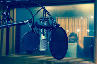 Profesyonel stüdyo mikrofon
