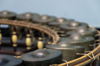 Tay müzik aleti ksilofon