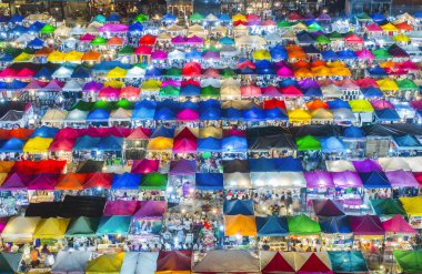 Bangkok gece pazarı