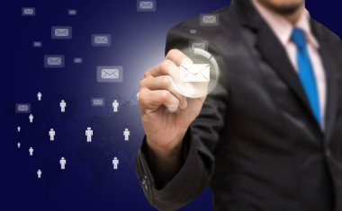 Dünya Haritası ile posta yazma işadamı 