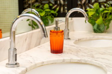 Lüks krom musluk lavabo 