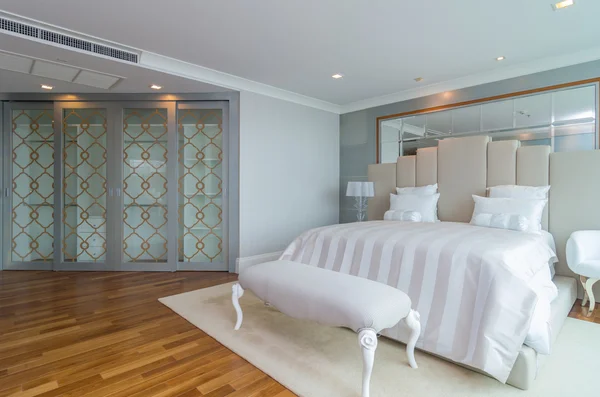 Luksusowe wnętrza sypialni — Zdjęcie stockowe