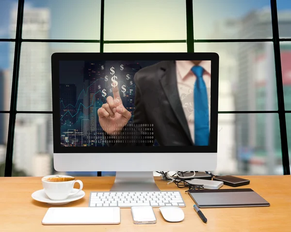 Arbeitsplatz mit Computer-Desktop mit Geschäftsmann-Punkt — Stockfoto