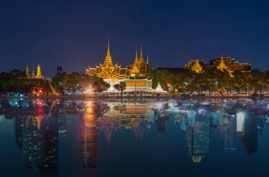 Grand palace ile dere yan yansıtacak 