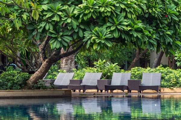 Letti da piscina di lusso — Foto Stock