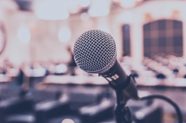 Microphone in conference hall — Stock Photo, Image