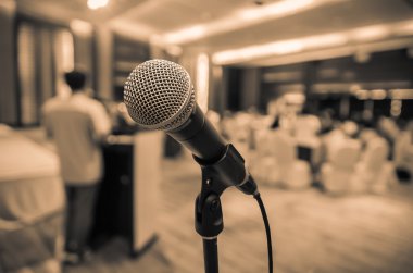 Konferans salonu veya seminer salonu 