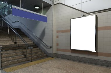 yeraltı salonda boş Pano 
