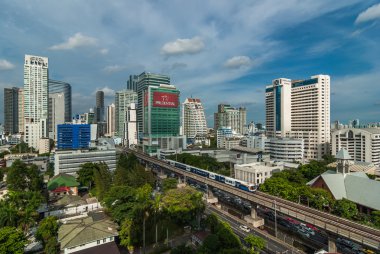 Bangkok'ta çalıştıran gökyüzü tren 