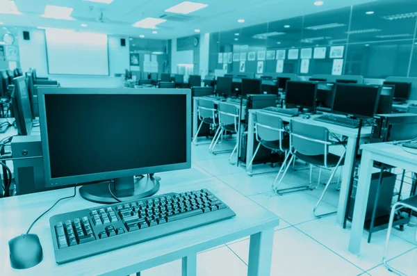 Laboratório de Computadores, tom azul — Fotografia de Stock