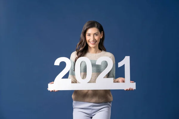 Happy Young Asian Woman Holding 2021 White Paper Banner Celebrate — Stock Photo, Image