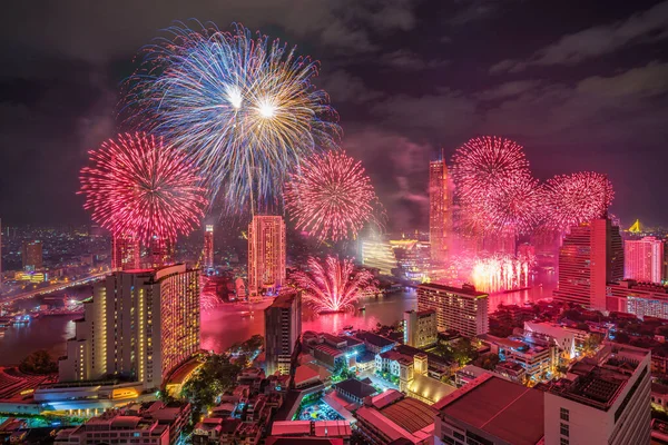 Fantastic Multicolor Firework Exploding Bangkok Cityscape River Side Celebration Business — Stock Photo, Image