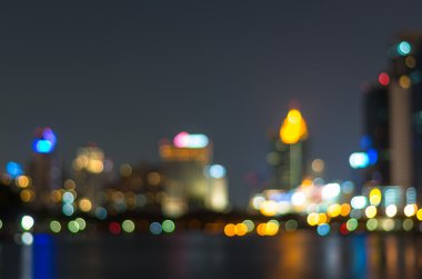Cityscape arka plan nehir tarafında, bulanık fotoğraf bokeh