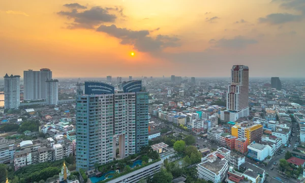 Gün batımında Bangkok şehir manzarası, Tayland — Stok fotoğraf