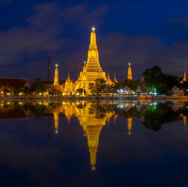 WAT arun Nehri yan twiligh, Bangkok chao phraya Nehri ile
