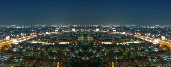 Estrada elevada na paisagem urbana de Bangkok — Fotografia de Stock