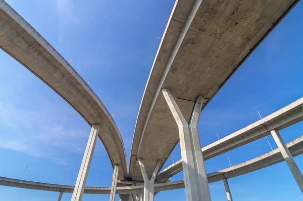 Voie rapide surélevée, La courbe du pont, bangagara, thailand — Photo