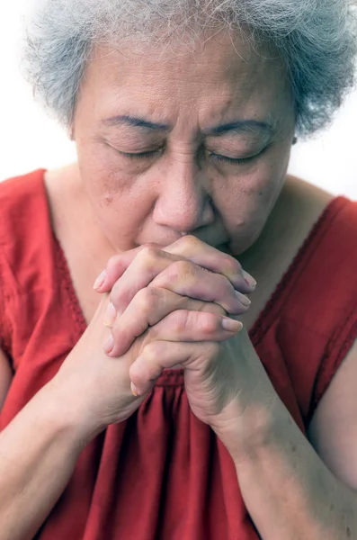 老女人祈祷 — 图库照片
