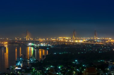 Bhumibol köprüde alacakaranlık, Tayland