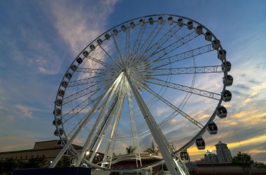 Ferris Wheel on twilight time
