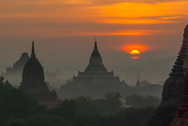 Heidnische Sonnenaufgänge, Myanmar — Stockfoto