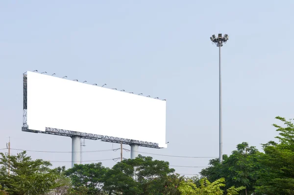 Leeg reclamebord voor nieuwe advertentie — Stockfoto