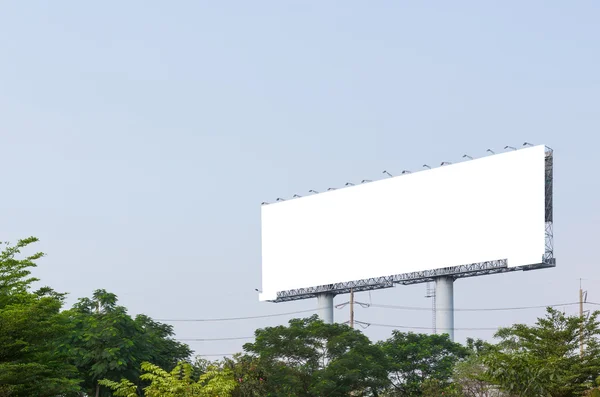 Leeg reclamebord voor nieuwe advertentie — Stockfoto