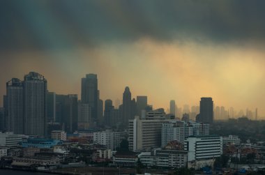 Bangkok cityscape nehir manzarası güneş yağmur sonra ışığı ile
