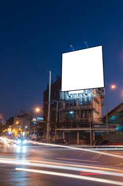 Alacakaranlık saat reklam için boş billboard