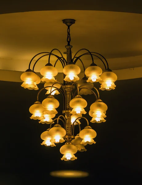Luxo iluminação decoração clássica — Fotografia de Stock