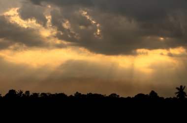 Işınları ışık parlaklık, dramatik günbatımı, solucan sesi