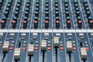 ses mikseri, müzik ekipman