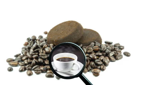 Magnifying glass with background of roasted coffee beans to be coffee cup, food and drink with business concept — Stock Photo, Image