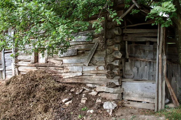 Servizi igienici sul villaggio — Foto Stock