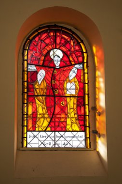 litovel Kilisesi'nin yeni vitray pencereler