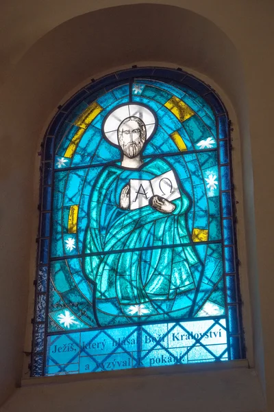 Litovel の教会の新しいステンド グラスの窓 — ストック写真