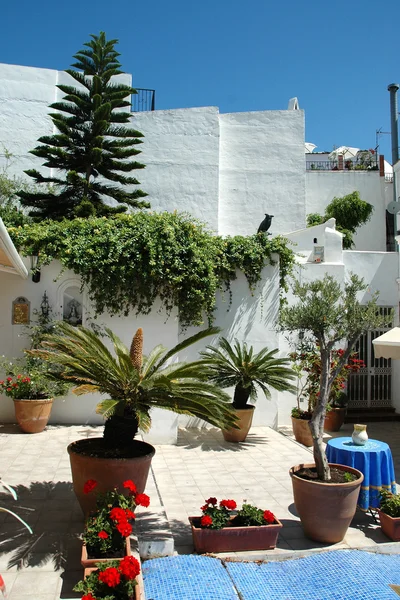 Cosy courtyard in Spain Andalusia — Stock Photo, Image