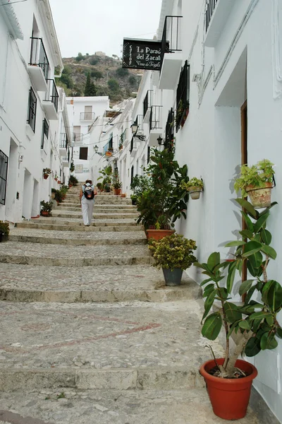 Traditional Spanish white village of Frigiliana with typical stairs — Stock Photo, Image