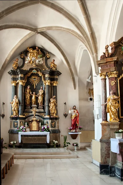 Het interieur van de kerk in Ivancice — Stockfoto