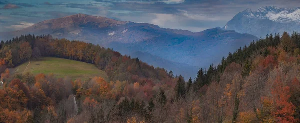 Částečně Oblačná Slunečná Podzimní Panorama Náhorní Plošině Banjsice Slovinsku — Stock fotografie