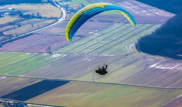 Selectieve Focus Koepel Werk Plezier Rond Nova Gorica Zweven Wijngaarden — Stockfoto